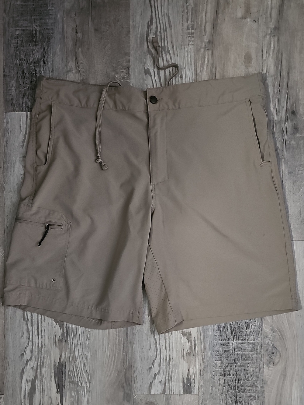 Magellan Outdoors Khaki Athletic Shorts with Zip Pocket